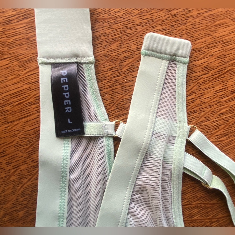 L Pepper Mesh Soft 38AA/A/B Green Small Cup Specialty Soft Bra VGUC Large 38A - Picture 4 of 10